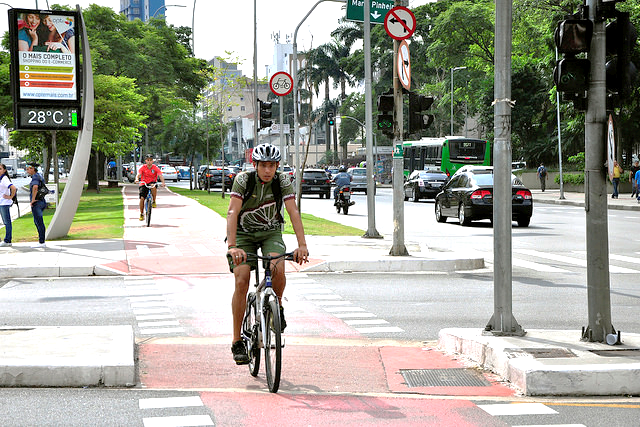 Cinco lições de 10 cidades que implementaram projetos de segurança viária