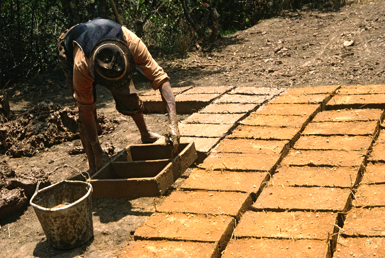 Adobe – material reciclável mais sustentável